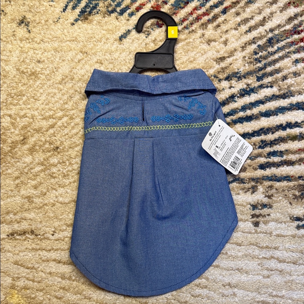 Youly Dog Shirt Small NWT